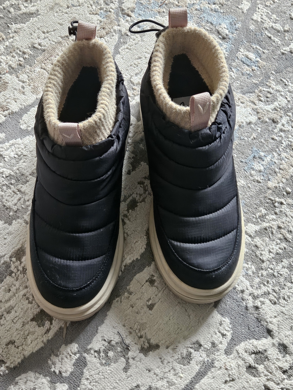 Vivaia Black Quilted Puffer Ankle Boots